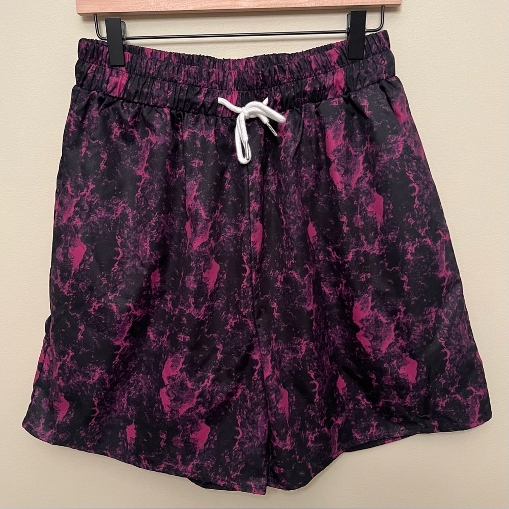 Romwe Men’s Swim Trunks Purple and Black Tie Dye Size Large Beach Vacation